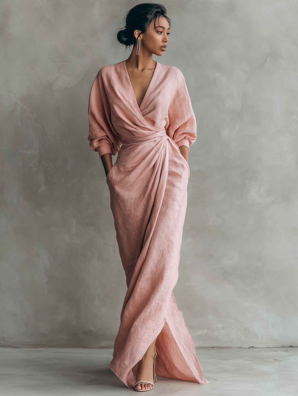 Vestido largo minimalista de mezcla de lino rosa con escote en V