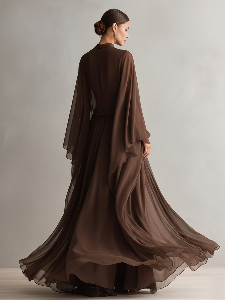 Vestido de gasa marrón intenso con silueta maxi vaporosa y diseño de capa, estilo elegante y glamour moderno