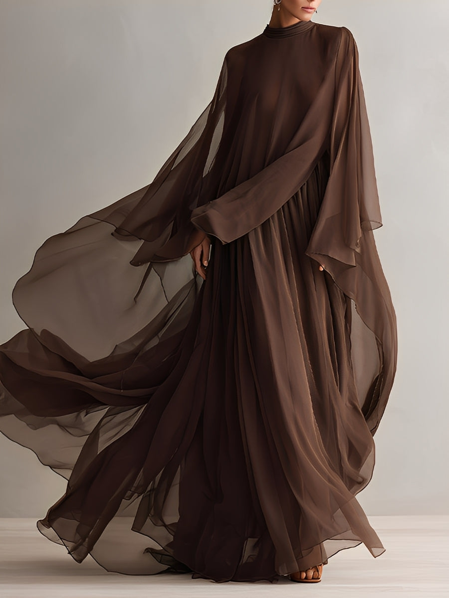 Vestido de gasa marrón intenso con silueta maxi vaporosa y diseño de capa, estilo elegante y glamour moderno