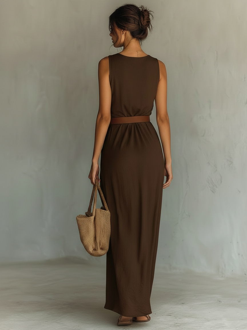 Vestido maxi sin mangas minimalista con cuello drapeado