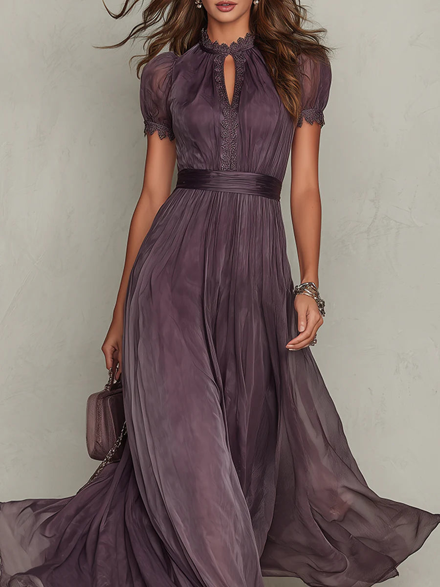 Flavia • Vestido largo morado con escote de gota y ribete de encaje en chifón