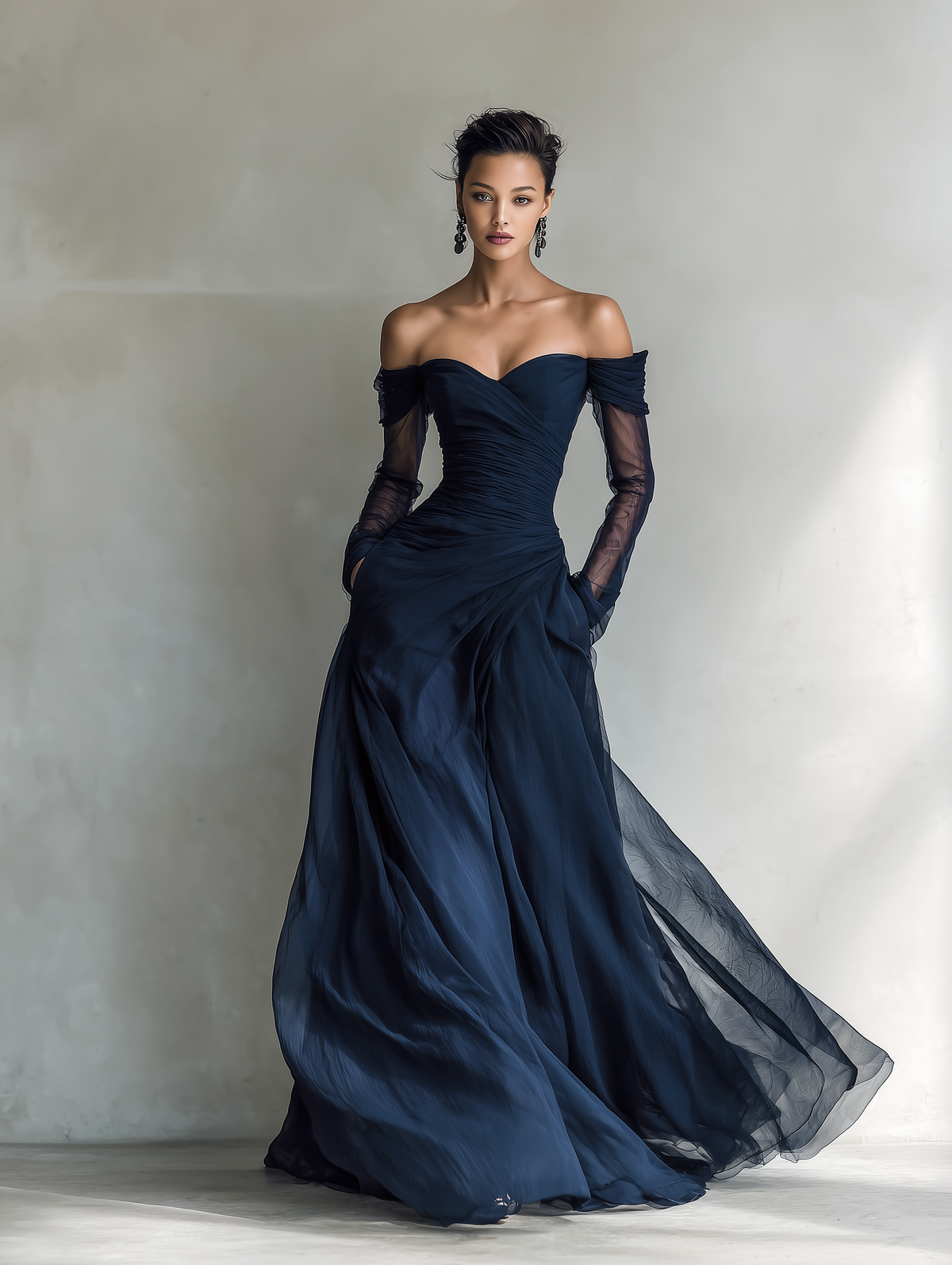 Vestido largo elegante de gasa organza azul oscuro con mangas largas y hombros descubiertos