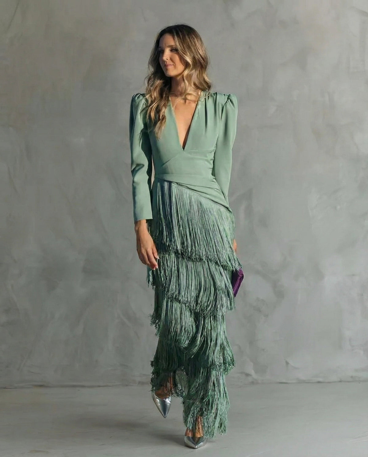 CAMILLA | VESTIDO MIDI ELEGANTE CON MANGAS DE FLECOS