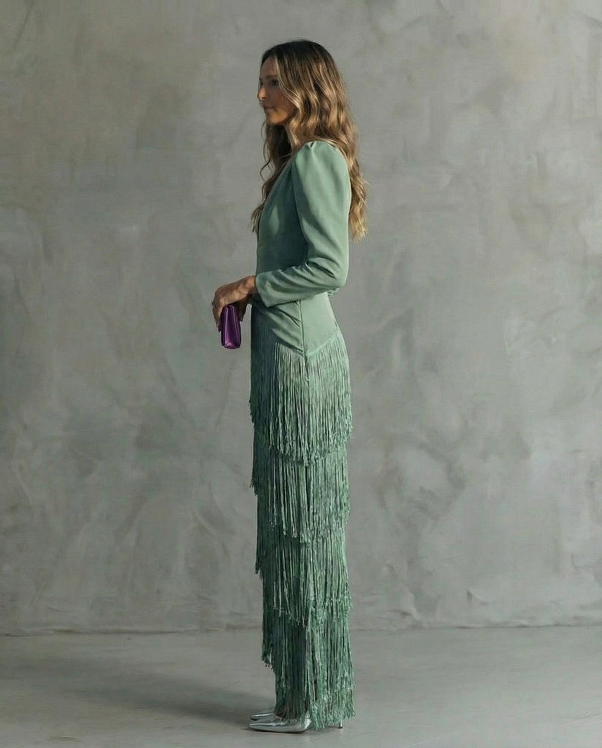 CAMILLA | VESTIDO MIDI ELEGANTE CON MANGAS DE FLECOS