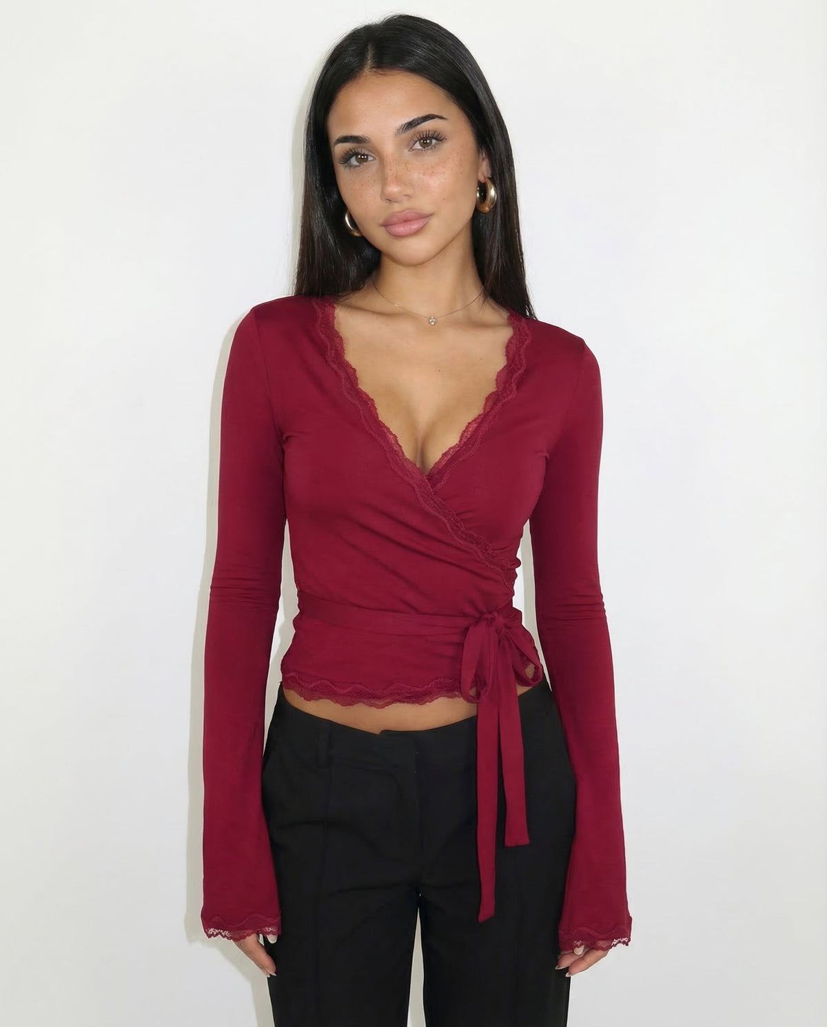 LINA | Top cruzado de encaje