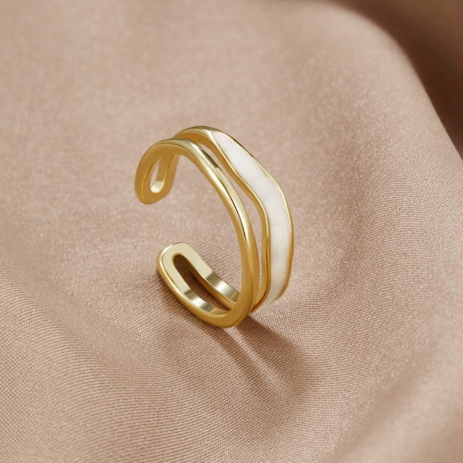 Anillo Dorado Sahara en Capas